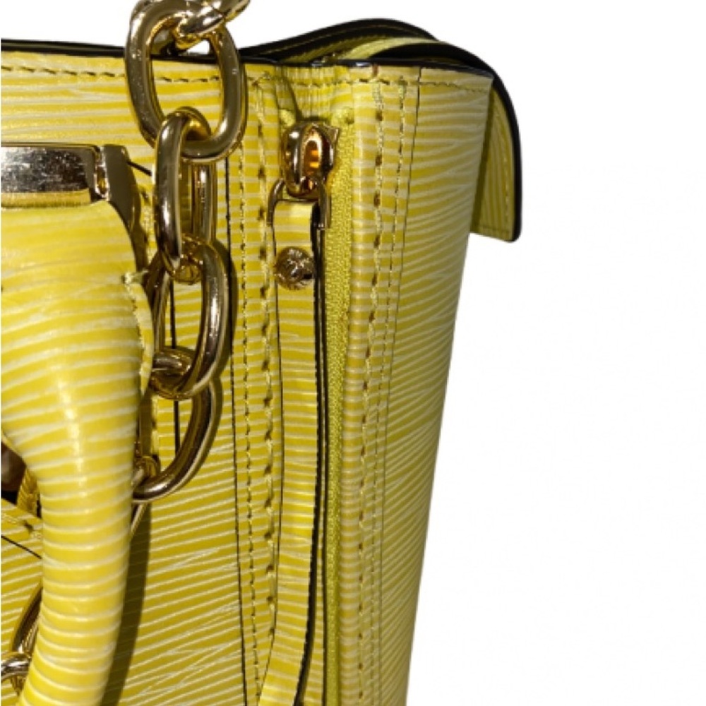 Henri Bendel “The a list mini satchel” unbranded chain (no strap) - Picture 8 of 12